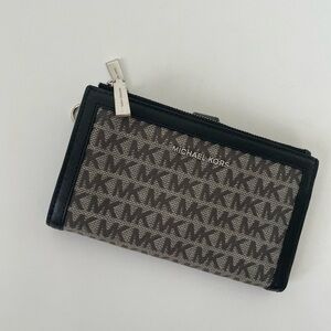Michael Kors Monogram Wallet